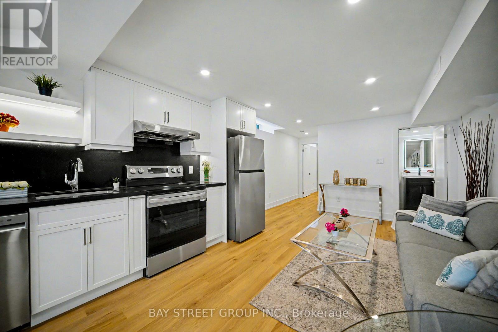 230 Emerson Avenue, Toronto, Ontario  M6H 3T6 - Photo 22 - W13047488