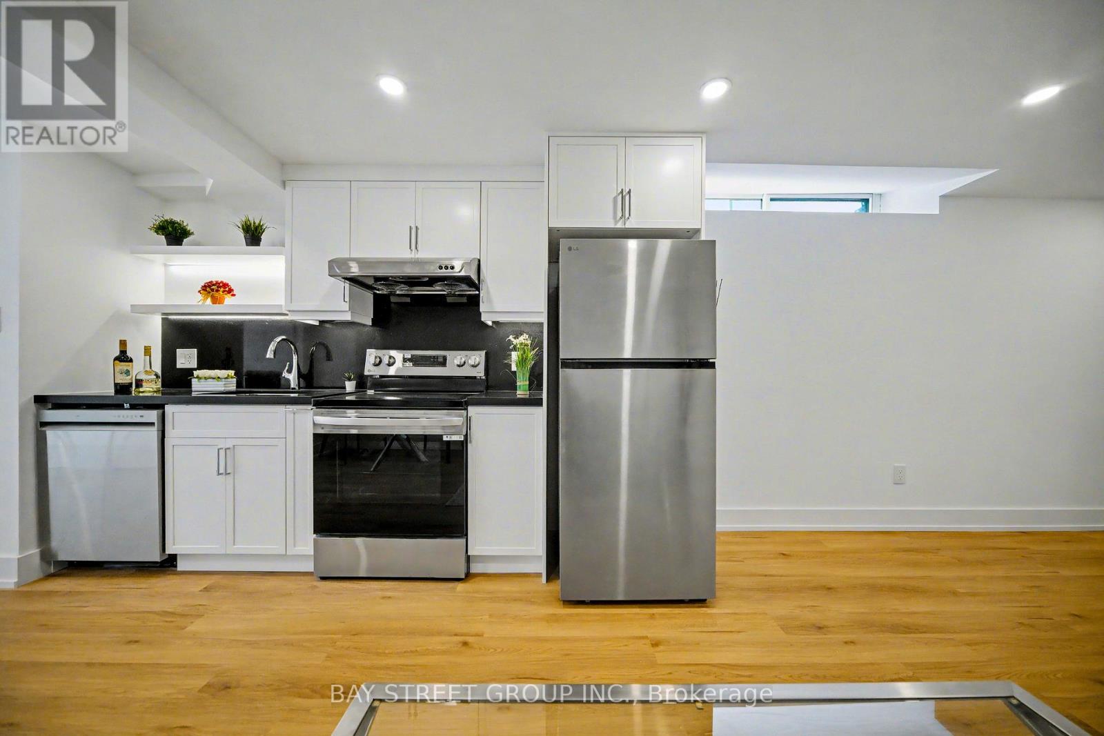 230 Emerson Avenue, Toronto, Ontario  M6H 3T6 - Photo 24 - W13047488