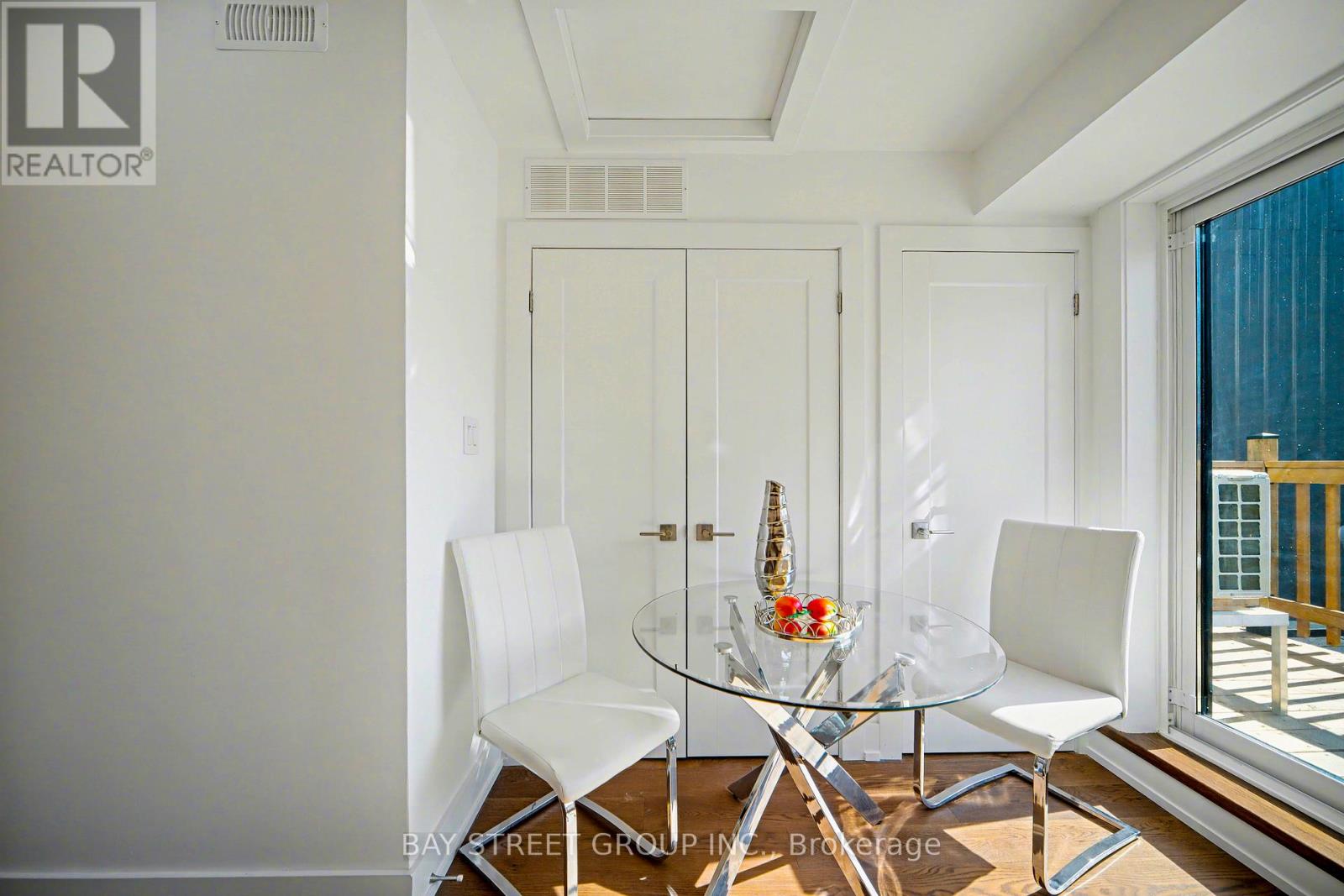 230 Emerson Avenue, Toronto, Ontario  M6H 3T6 - Photo 30 - W13047488