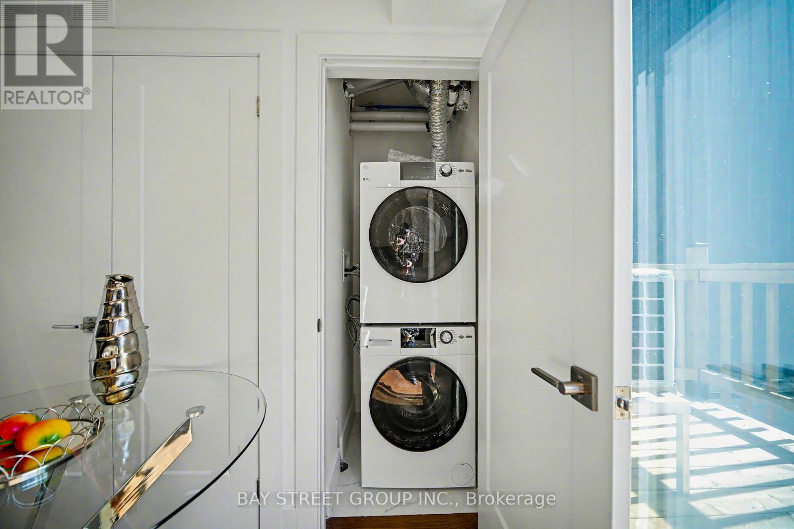 230 Emerson Avenue, Toronto, Ontario  M6H 3T6 - Photo 33 - W13047488