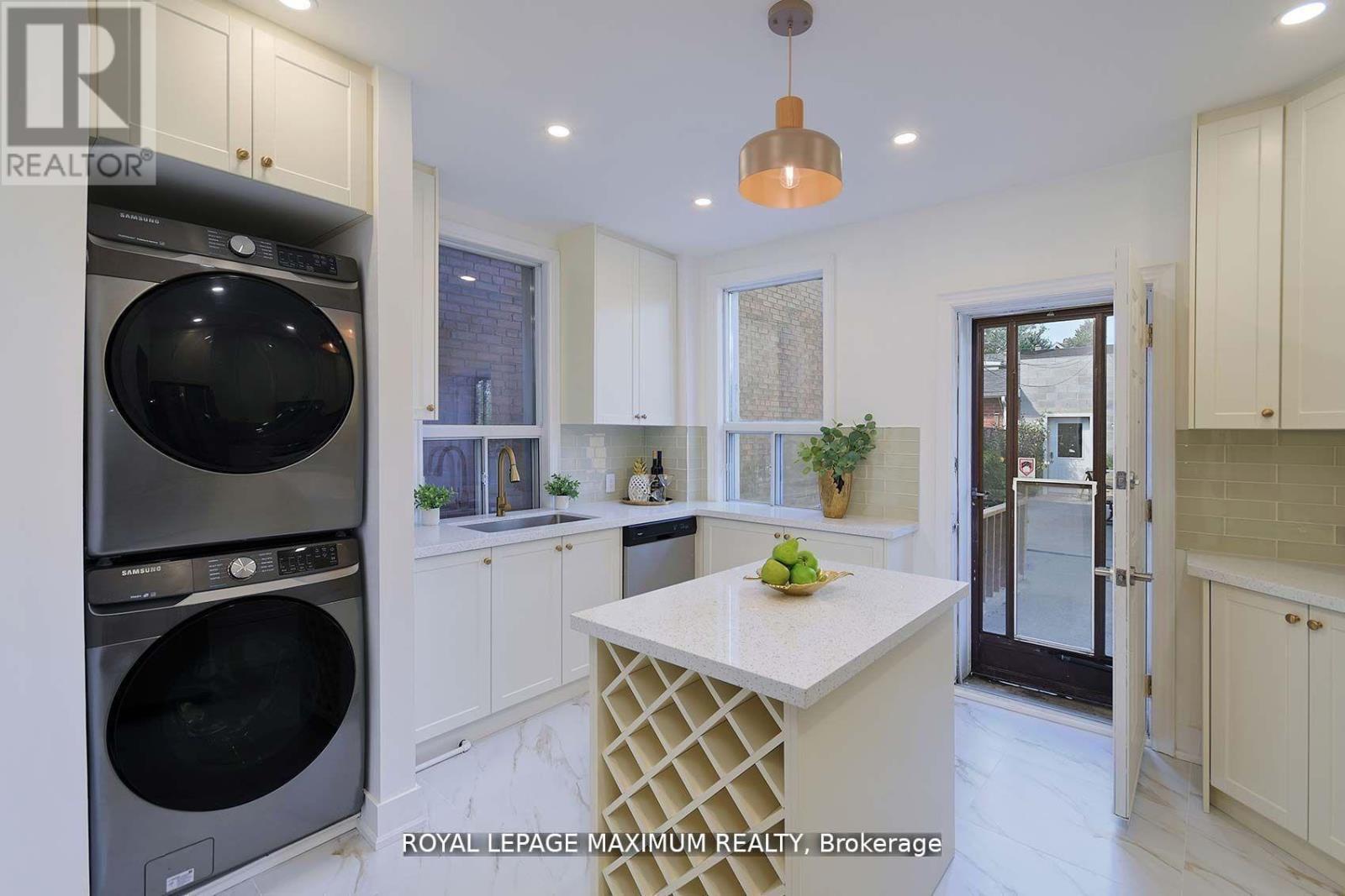 132 Wallace Avenue, Toronto, Ontario  M6H 1T5 - Photo 14 - W13047608