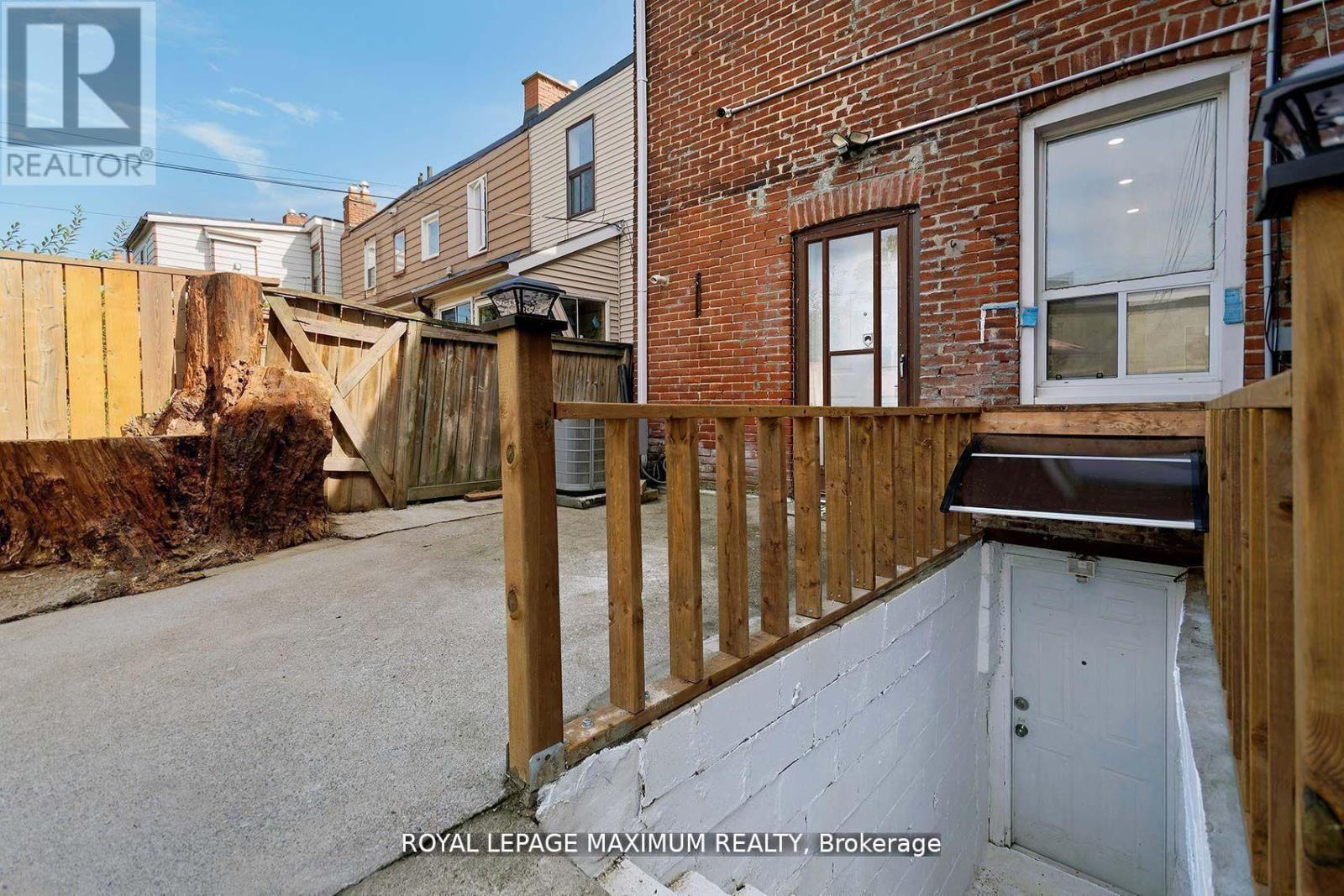 132 Wallace Avenue, Toronto, Ontario  M6H 1T5 - Photo 26 - W13047608