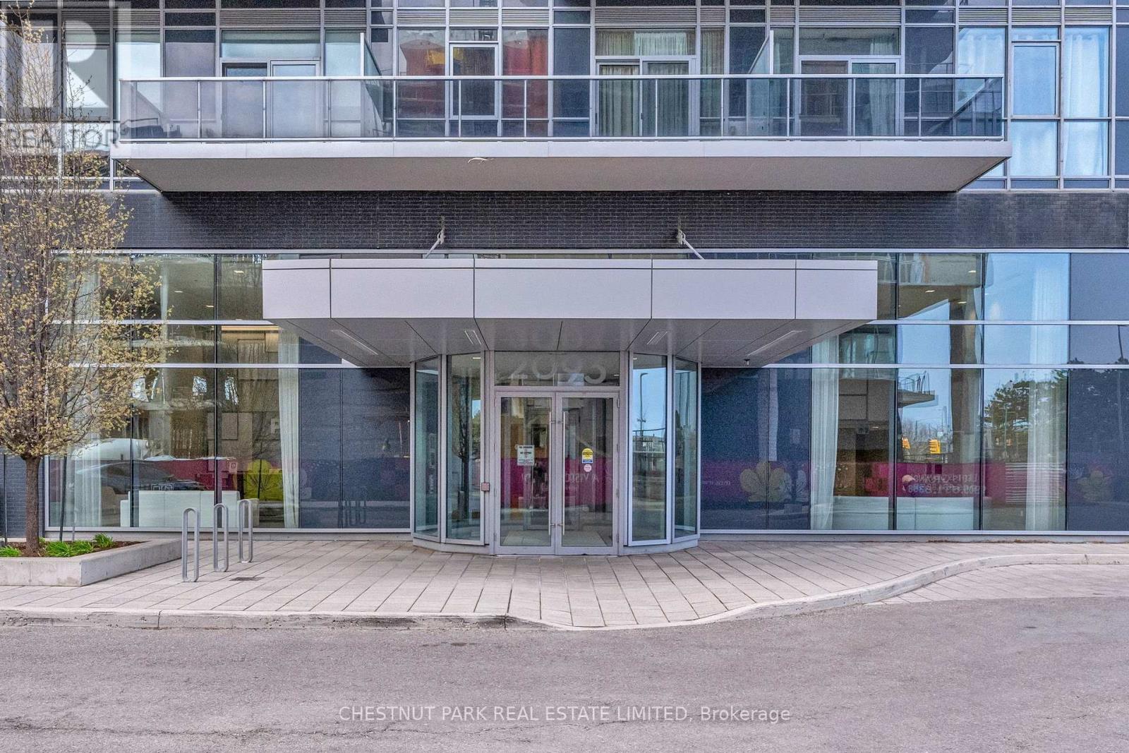 604 - 2093 Fairview Street, Burlington, Ontario  L7R 0E6 - Photo 2 - W13047664