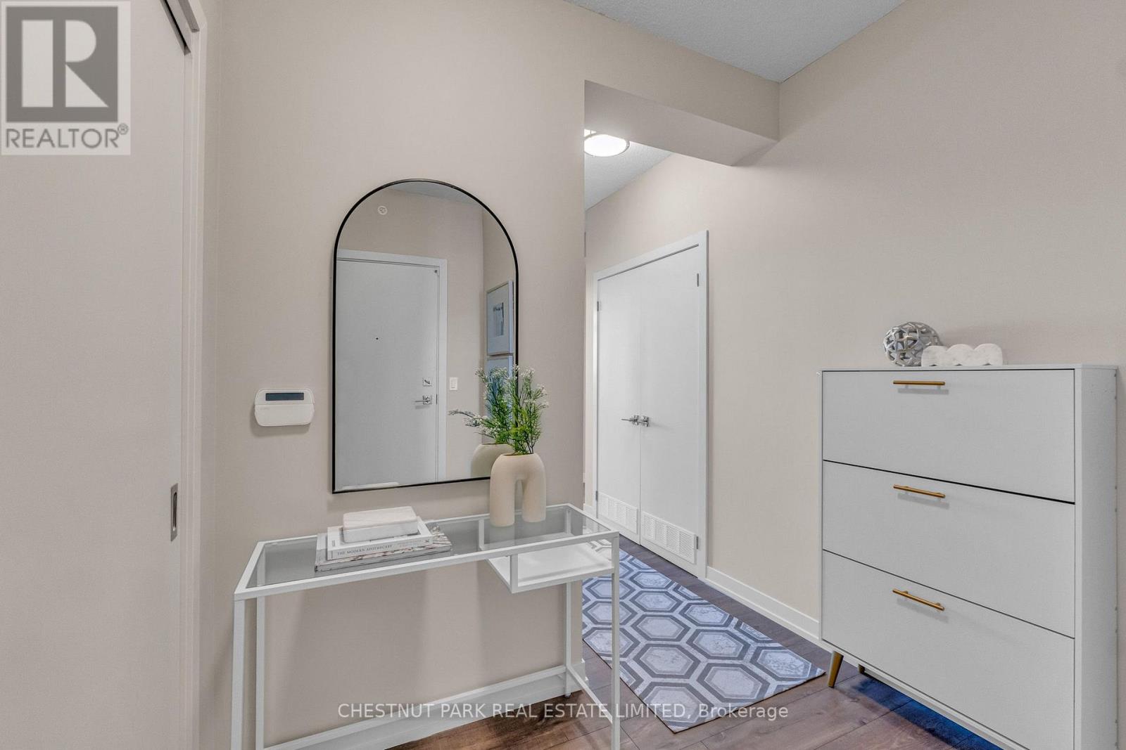 604 - 2093 Fairview Street, Burlington, Ontario  L7R 0E6 - Photo 4 - W13047664