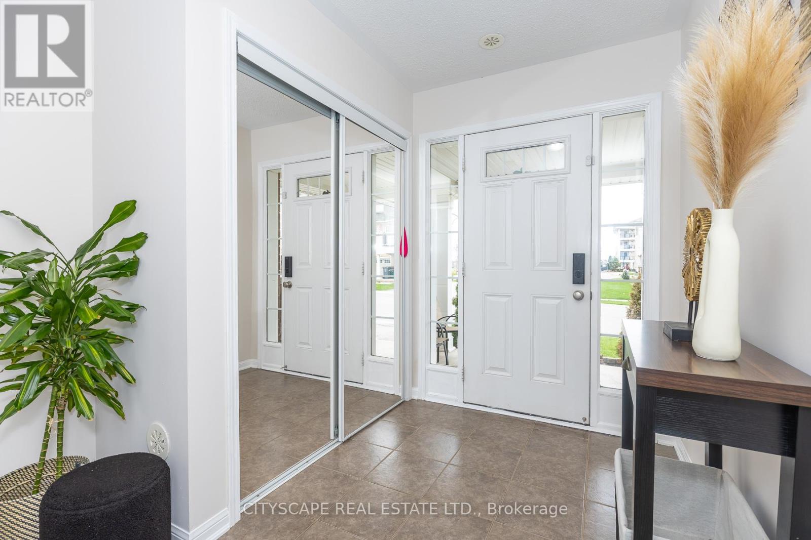 935 Nadalin Heights, Milton, Ontario  L9T 8R2 - Photo 12 - W13047666