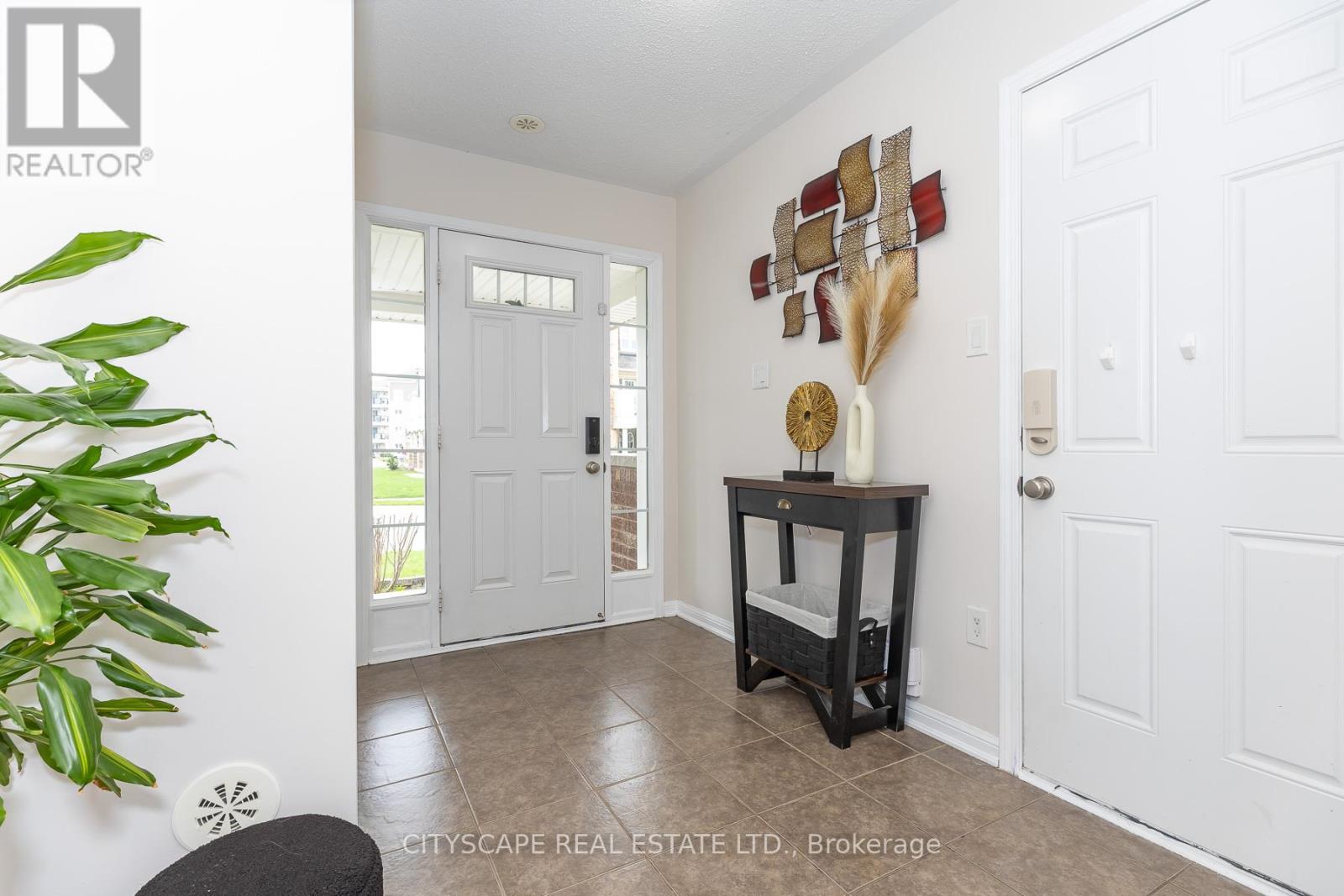 935 Nadalin Heights, Milton, Ontario  L9T 8R2 - Photo 13 - W13047666