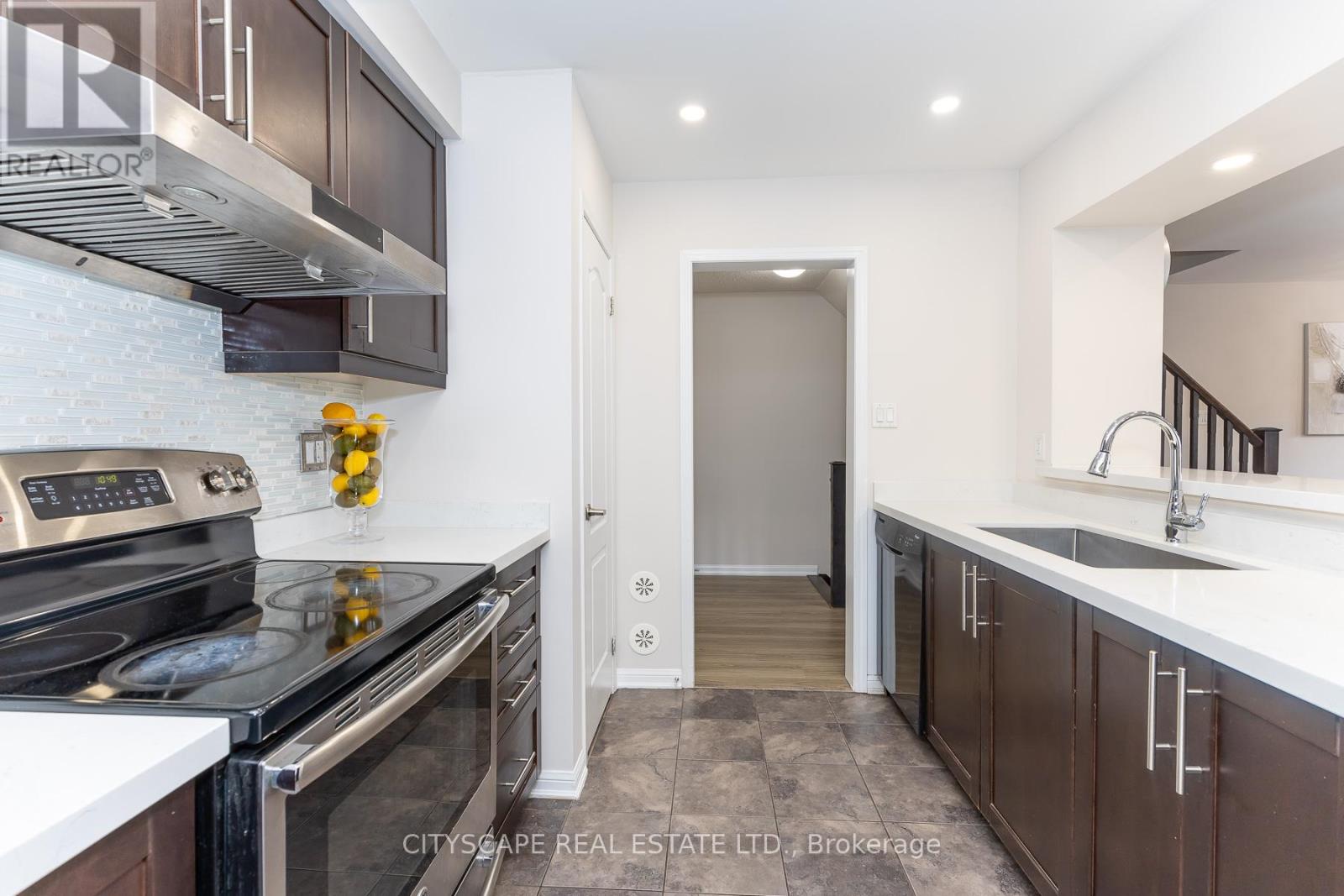 935 Nadalin Heights, Milton, Ontario  L9T 8R2 - Photo 33 - W13047666