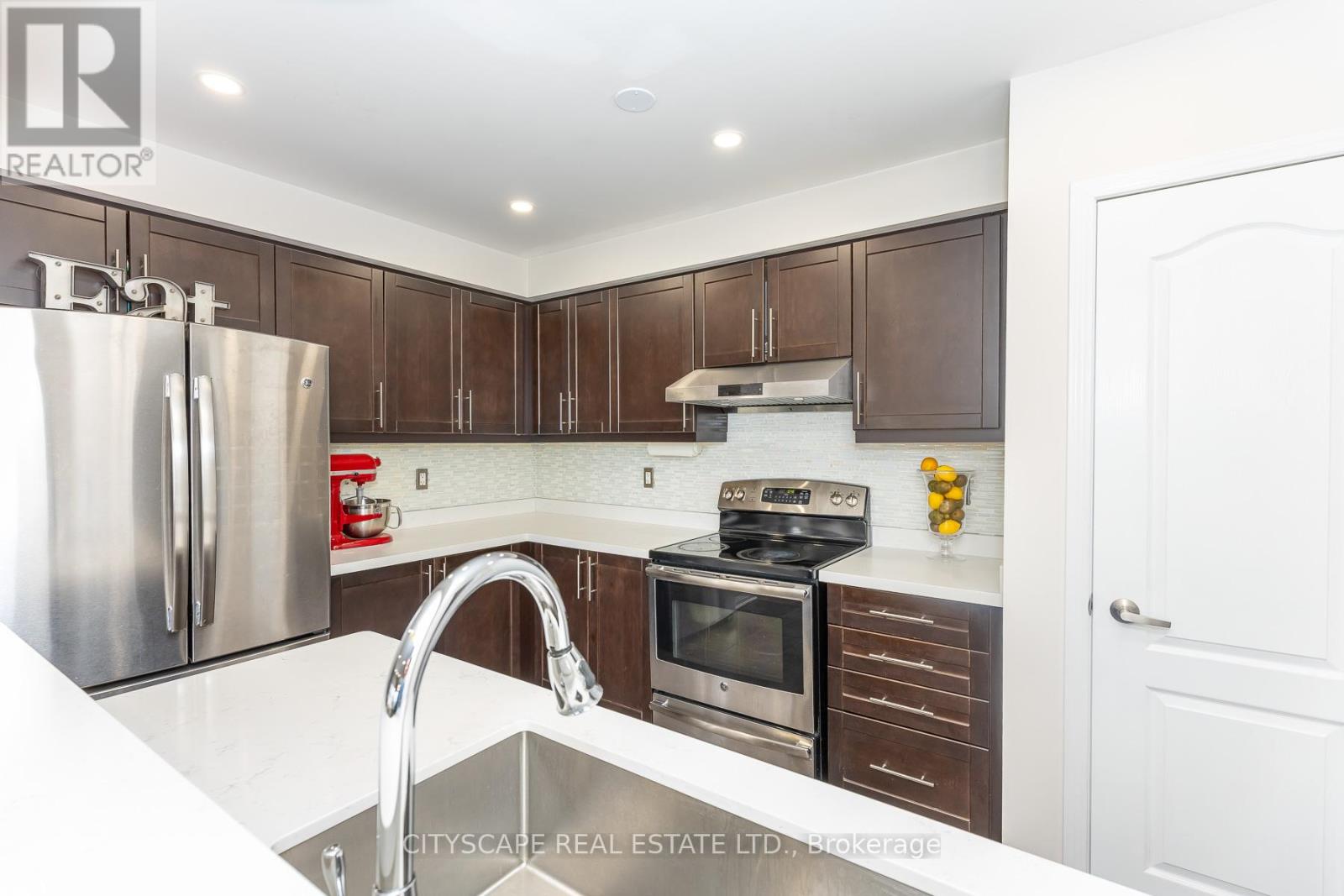 935 Nadalin Heights, Milton, Ontario  L9T 8R2 - Photo 37 - W13047666