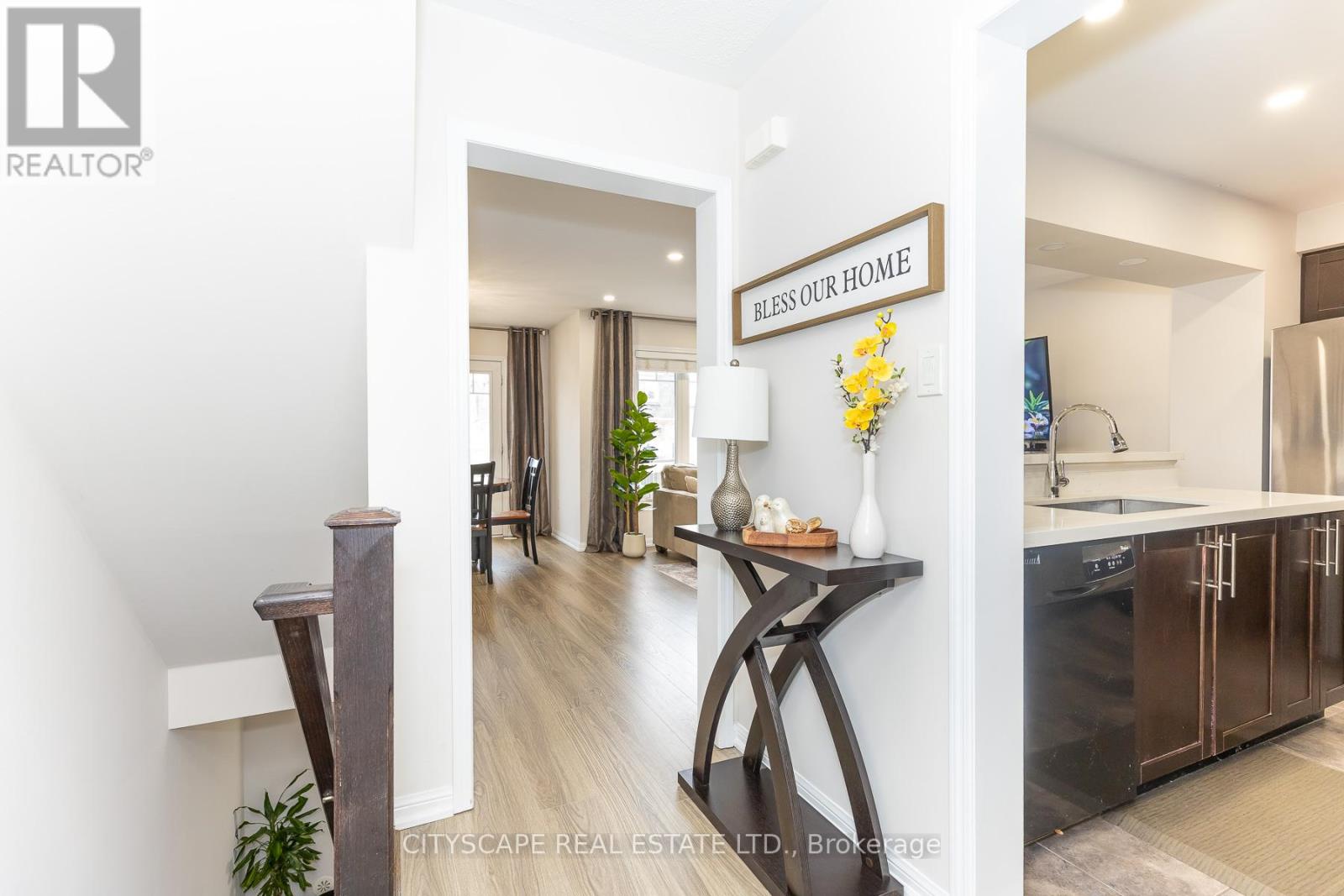 935 Nadalin Heights, Milton, Ontario  L9T 8R2 - Photo 5 - W13047666