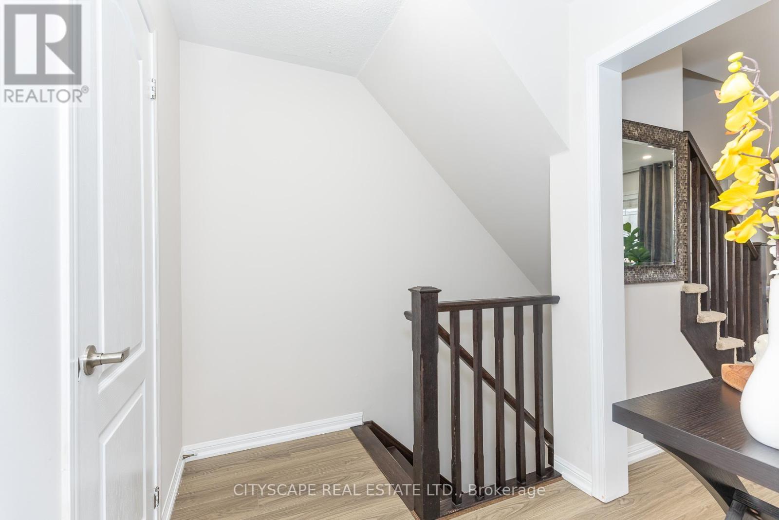 935 Nadalin Heights, Milton, Ontario  L9T 8R2 - Photo 8 - W13047666