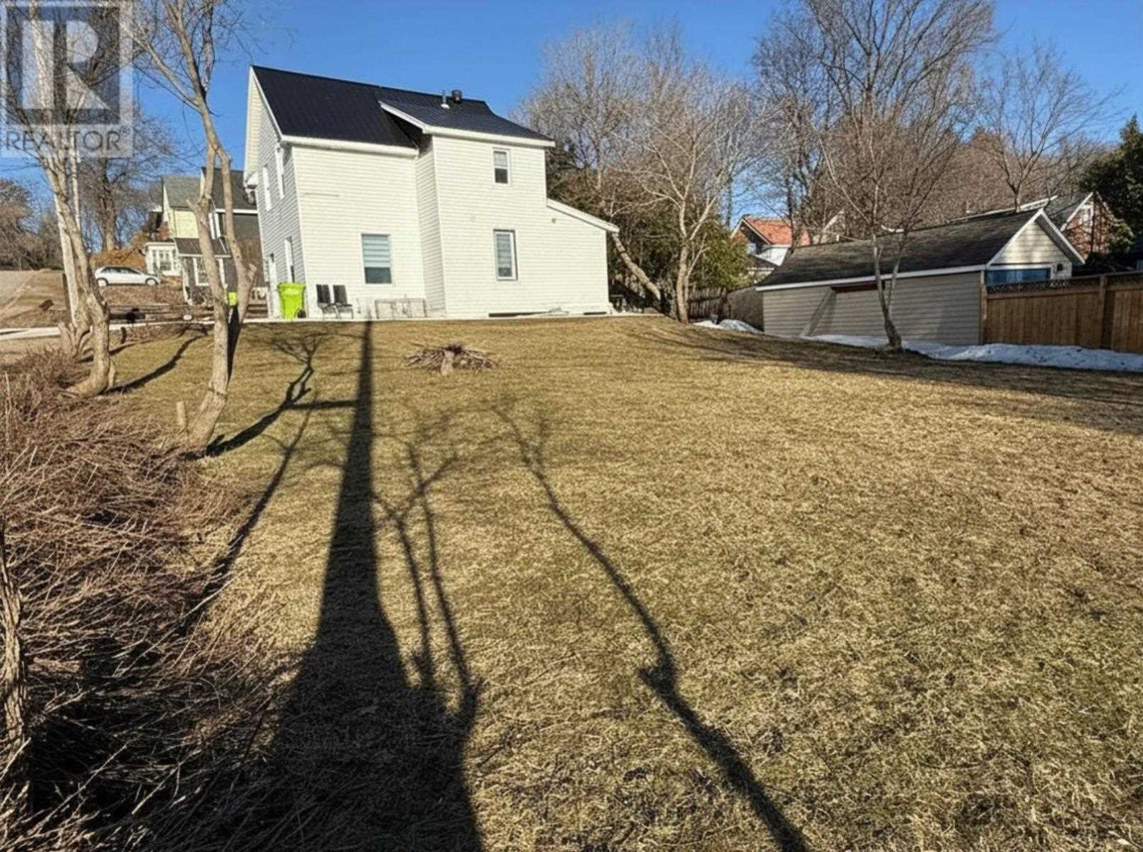 7 Hearst St, Sault Ste. Marie, Ontario  P6B 1J6 - Photo 5 - SM260784