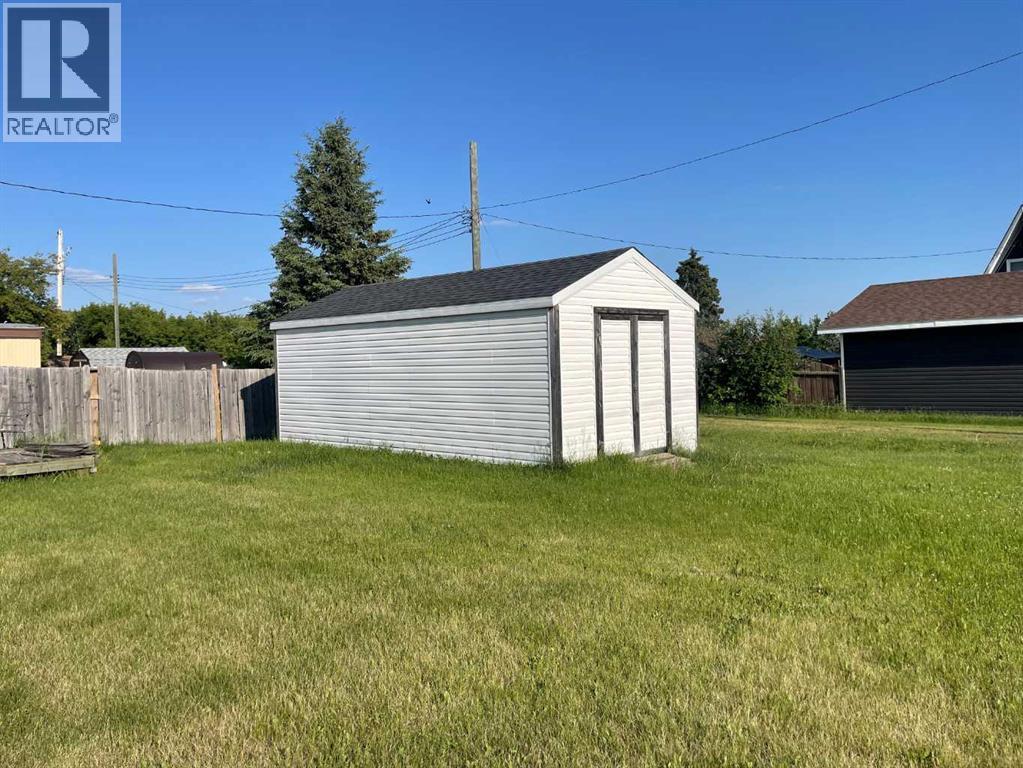 1023 2nd, Bluesky, Alberta  T0H 0J0 - Photo 8 - A2234272