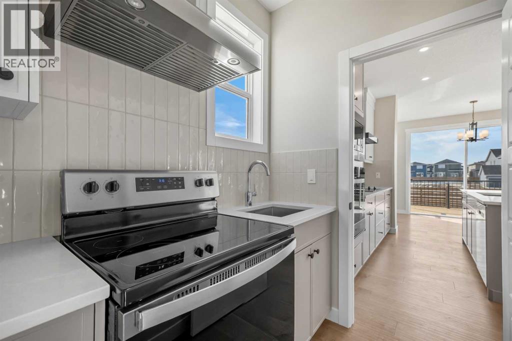 151 Dawson Wharf Mount, Chestermere, Alberta  T1X 2W4 - Photo 17 - A2292338