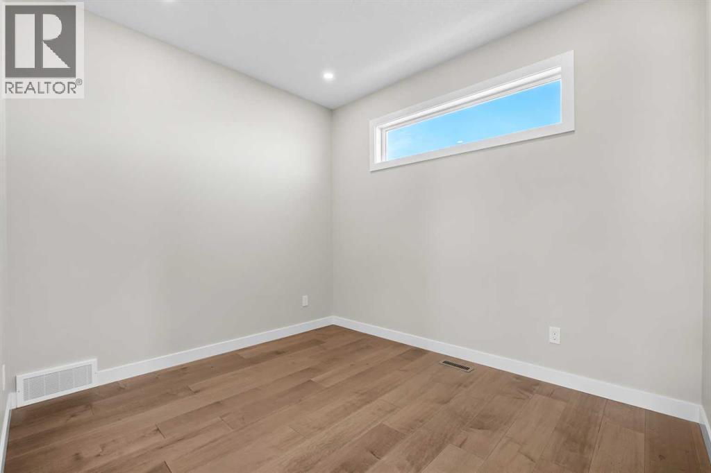 151 Dawson Wharf Mount, Chestermere, Alberta  T1X 2W4 - Photo 22 - A2292338