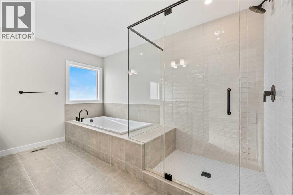 151 Dawson Wharf Mount, Chestermere, Alberta  T1X 2W4 - Photo 38 - A2292338