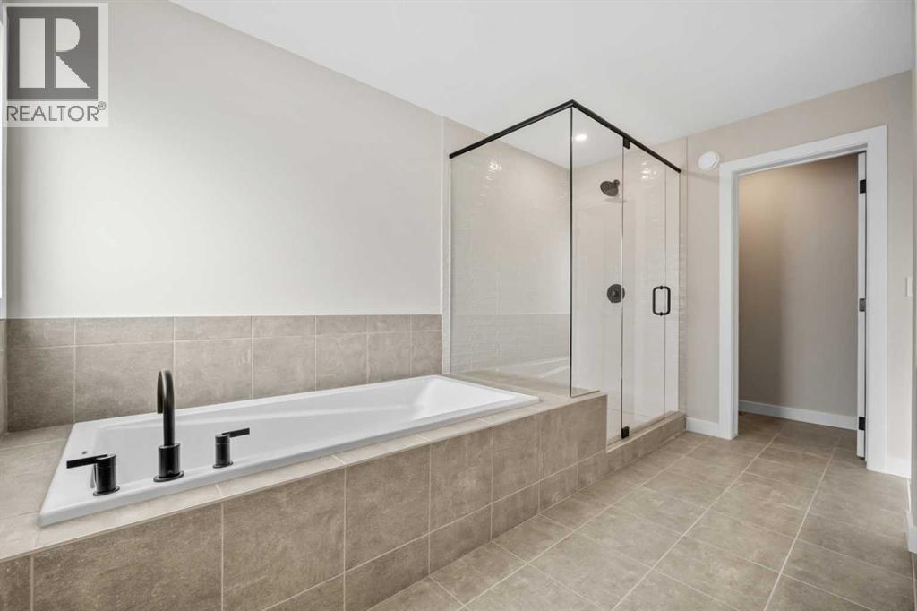 151 Dawson Wharf Mount, Chestermere, Alberta  T1X 2W4 - Photo 39 - A2292338