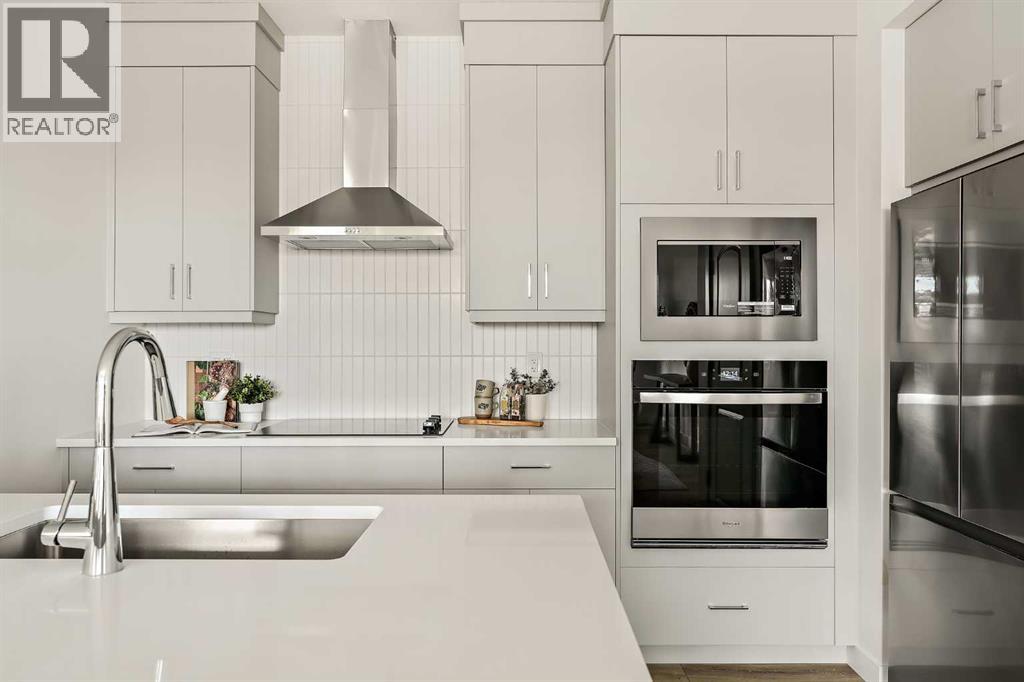 717 Sovereign Common SW, Calgary, Alberta  T3C 3Y3 - Photo 11 - A2301474