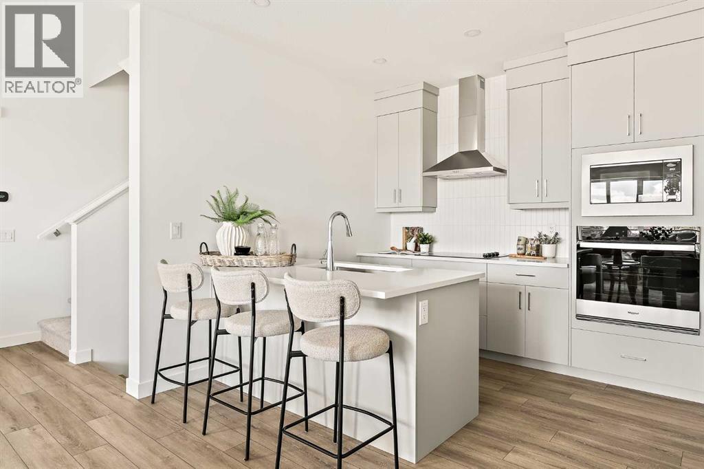 717 Sovereign Common SW, Calgary, Alberta  T3C 3Y3 - Photo 8 - A2301474