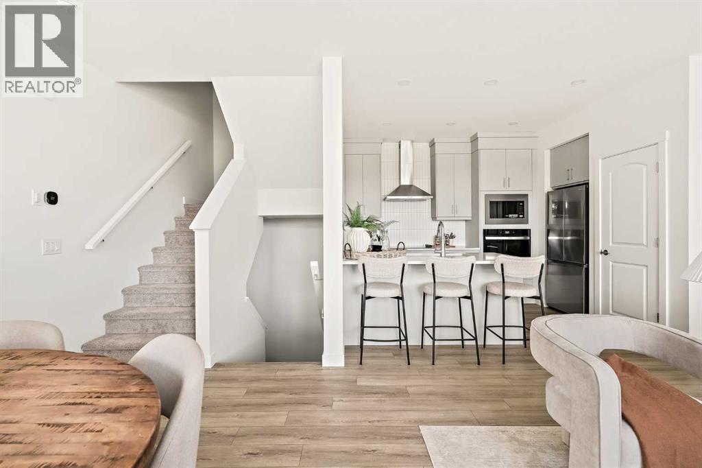 717 Sovereign Common SW, Calgary, Alberta  T3C 3Y3 - Photo 6 - A2301474