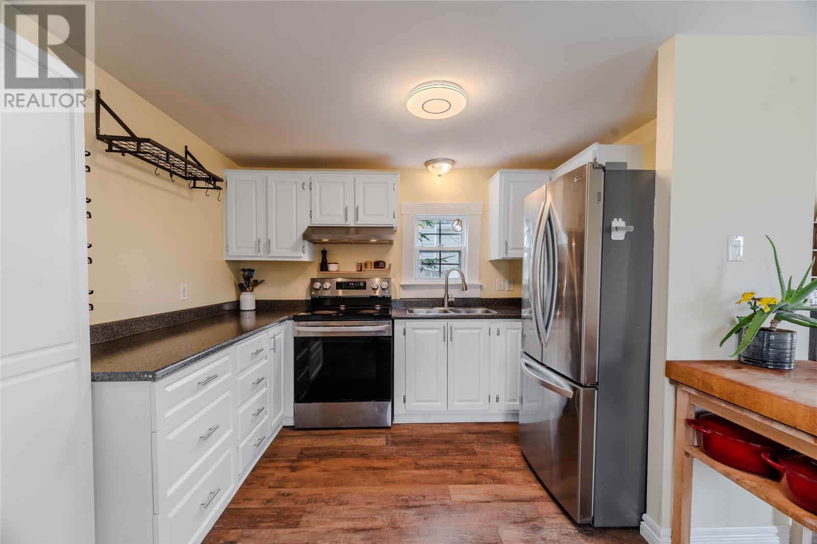 17 Cedar Drive, Paradise, Newfoundland & Labrador  A1L 1A5 - Photo 3 - 1296480