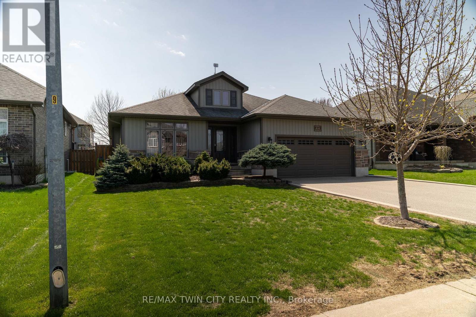 44 WILLIAM STREET, Tillsonburg, Ontario