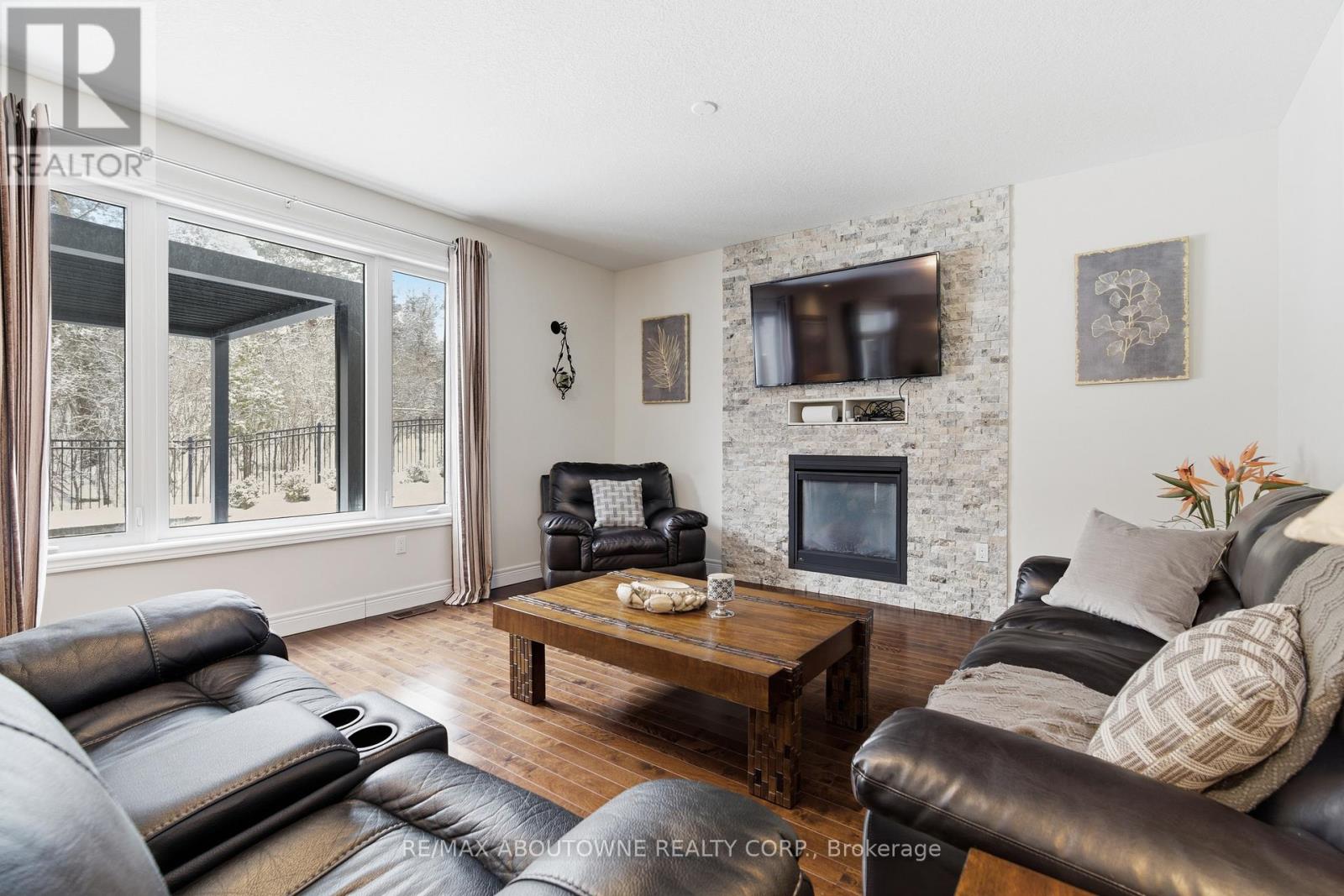 305 Gosling Gardens, Guelph (Clairfields/hanlon Business Park), Ontario  N1L 0M1 - Photo 13 - X13047514