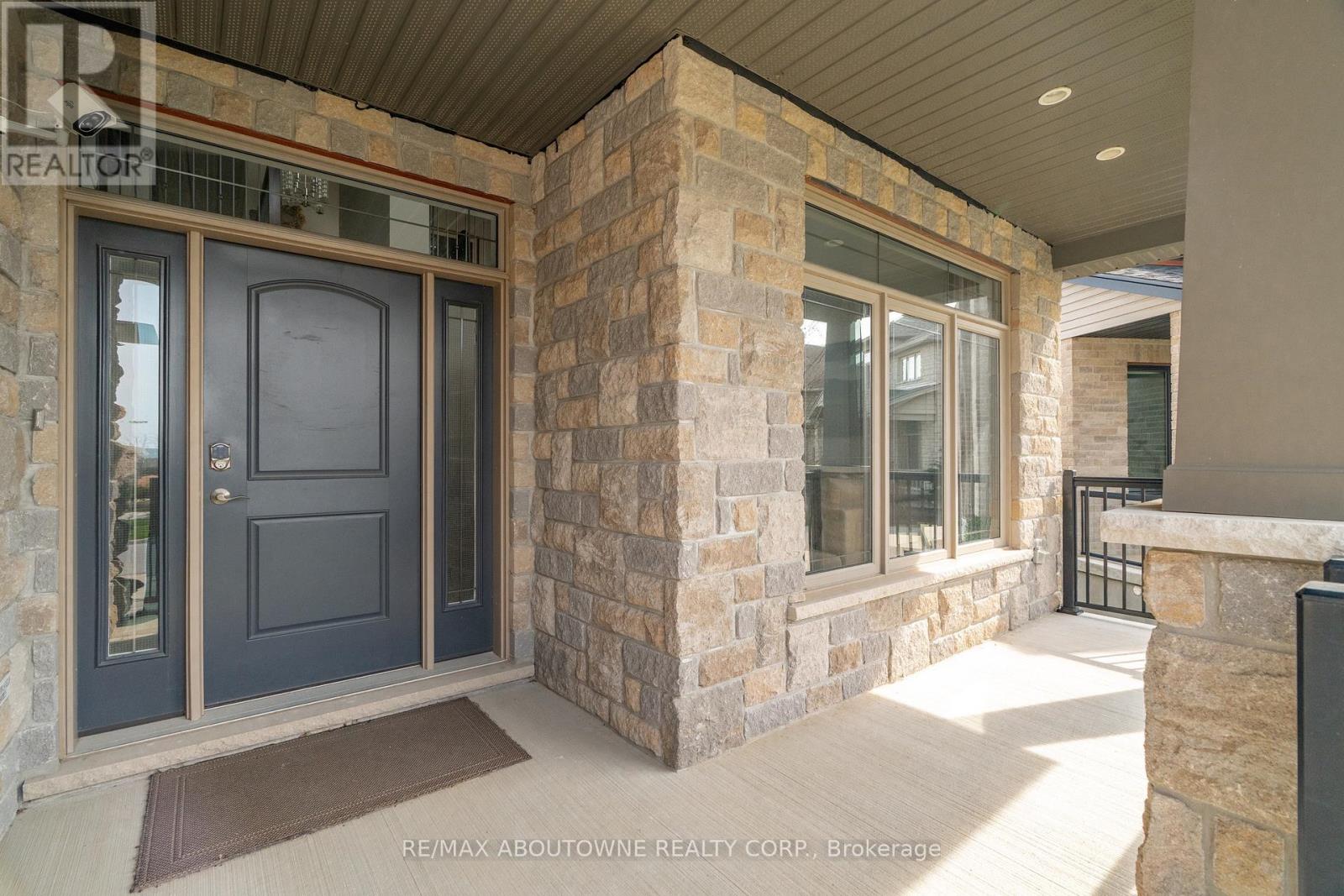 305 Gosling Gardens, Guelph (Clairfields/hanlon Business Park), Ontario  N1L 0M1 - Photo 4 - X13047514