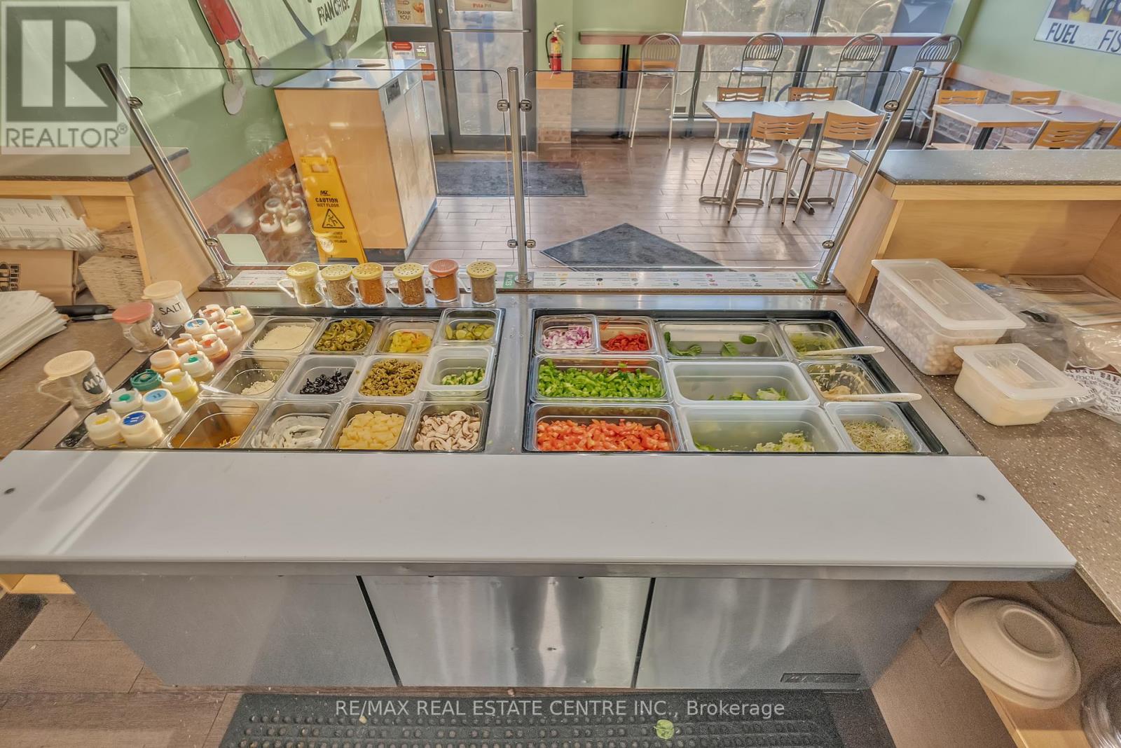 589 Fairway Road S, Kitchener, Ontario  N2C 1X4 - Photo 17 - X13047596