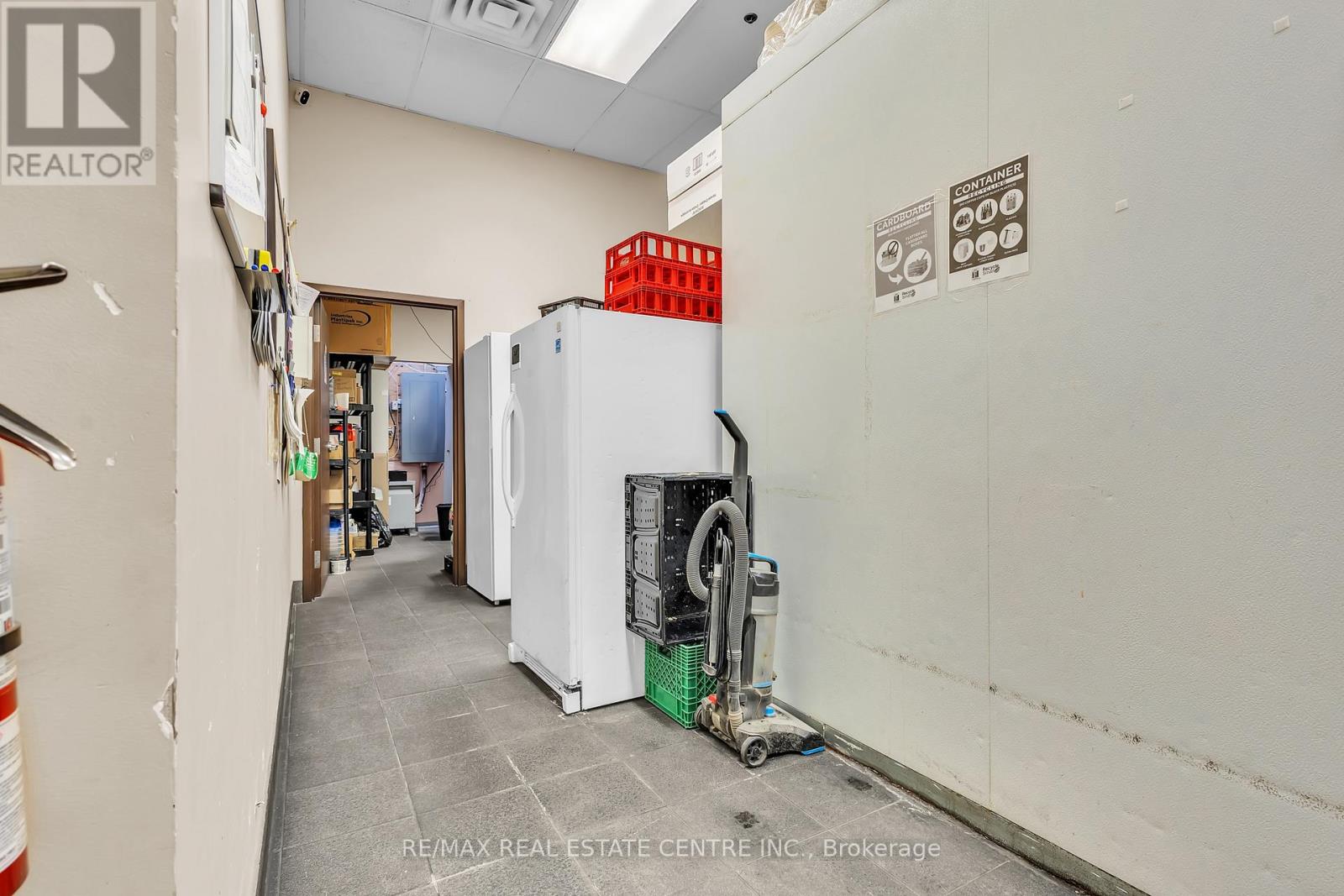 589 Fairway Road S, Kitchener, Ontario  N2C 1X4 - Photo 21 - X13047596