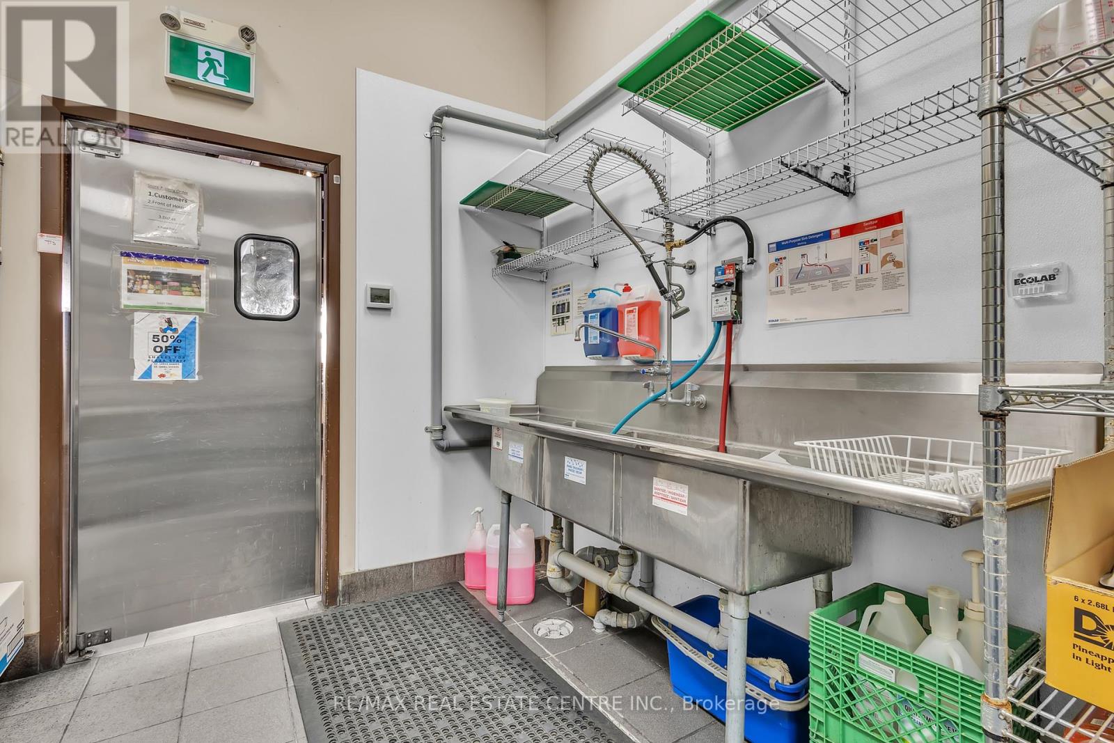 589 Fairway Road S, Kitchener, Ontario  N2C 1X4 - Photo 24 - X13047596