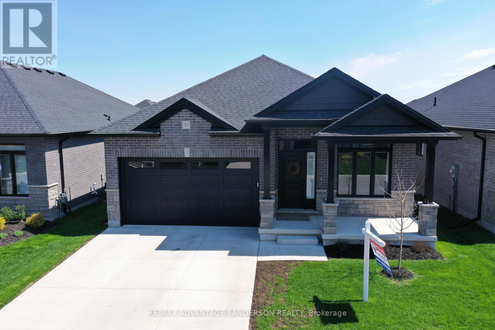 30 - 383 Daventry Way, Middlesex Centre, Ontario  N0L 1R0 - Photo 2 - X12910908