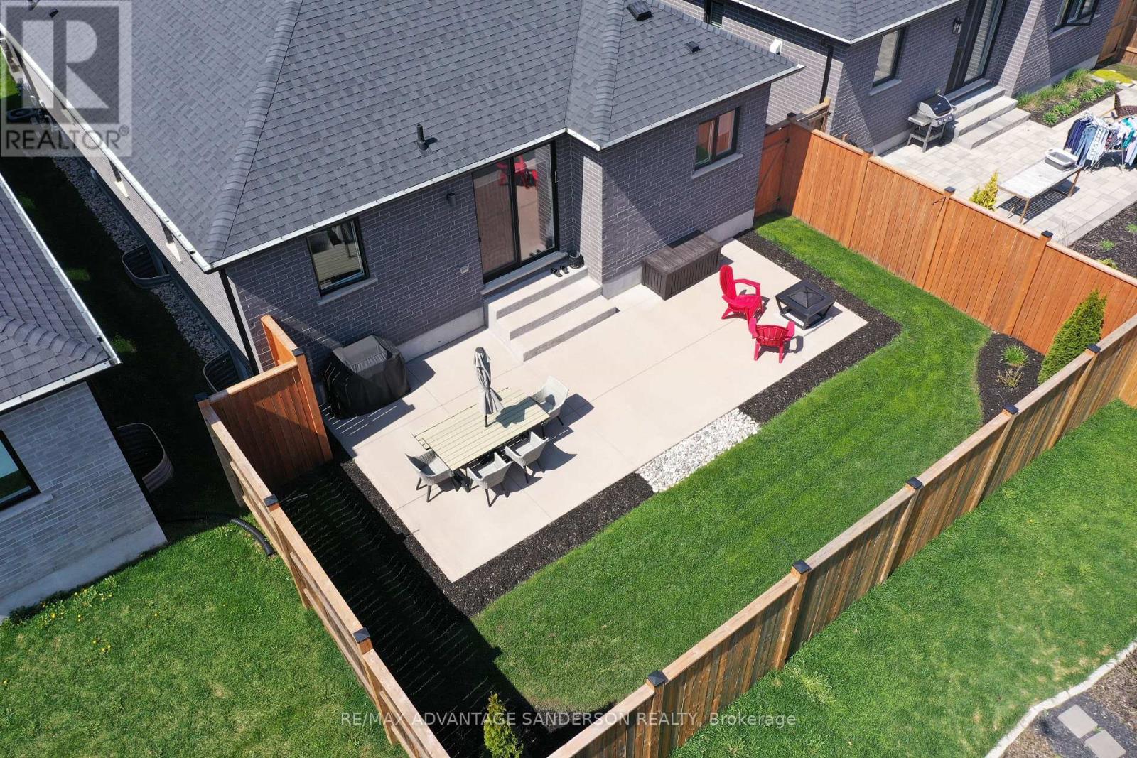 30 - 383 Daventry Way, Middlesex Centre, Ontario  N0L 1R0 - Photo 9 - X12910908