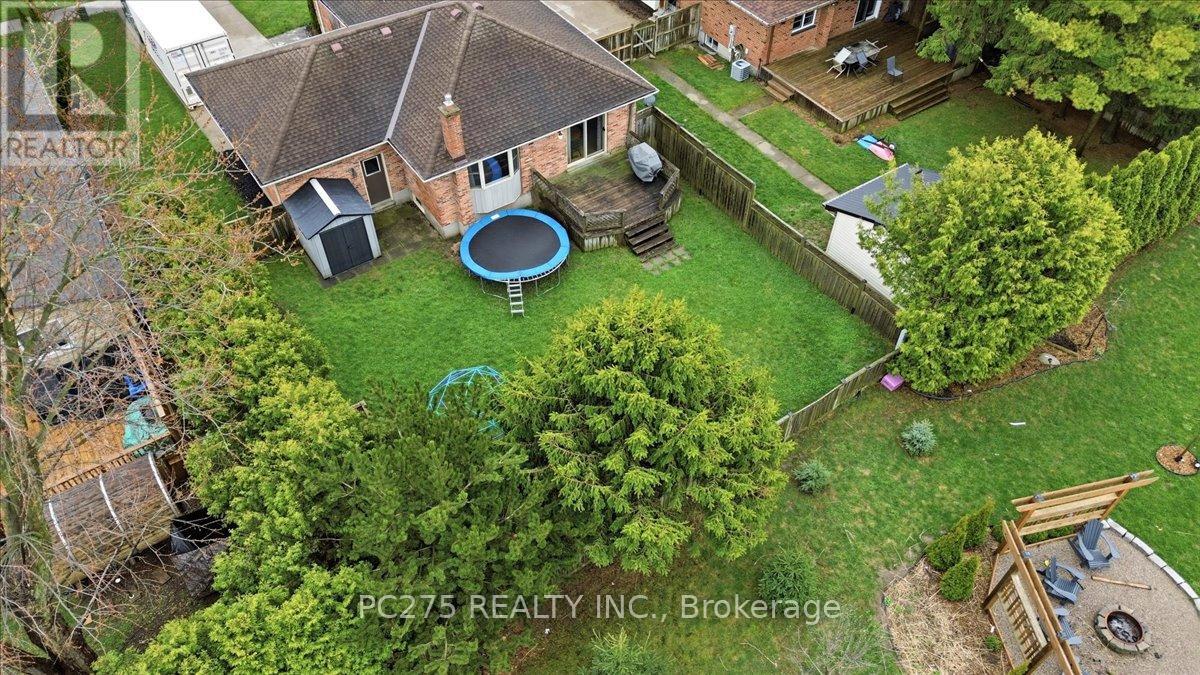 105 Gibson Crescent, Lucan Biddulph (Lucan), Ontario  N0M 2J0 - Photo 26 - X13014704