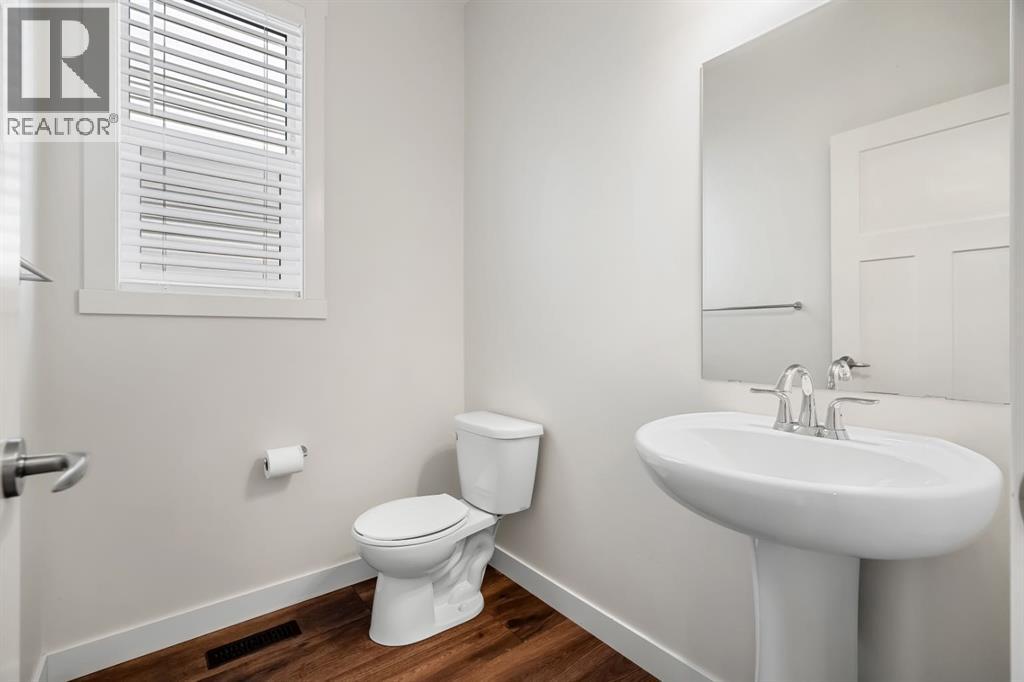 321 South Point Green, Airdrie, Alberta  T4B 4L1 - Photo 17 - A2305300