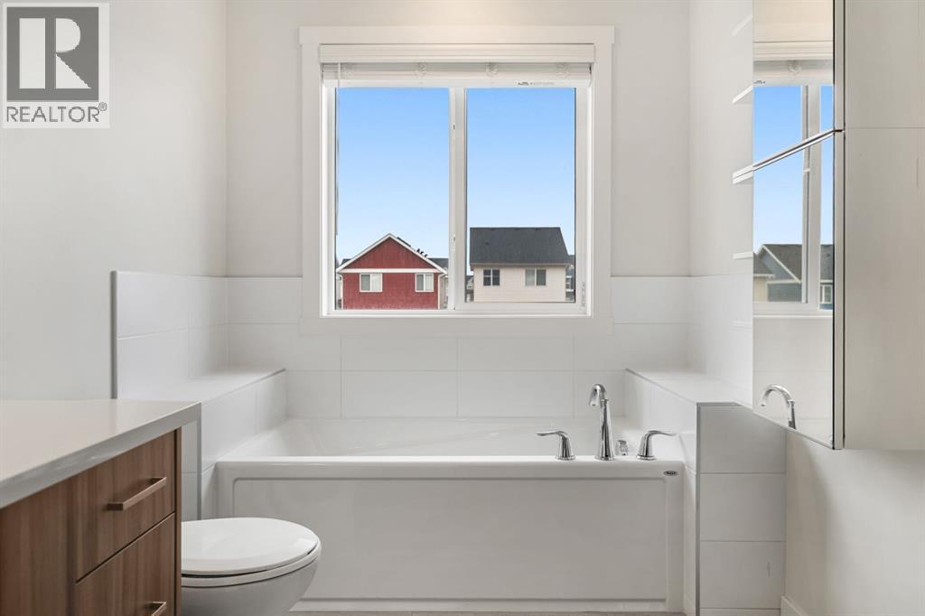 321 South Point Green, Airdrie, Alberta  T4B 4L1 - Photo 23 - A2305300