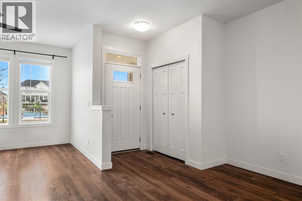 321 South Point Green, Airdrie, Alberta  T4B 4L1 - Photo 3 - A2305300