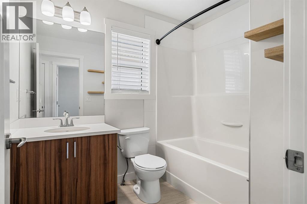 321 South Point Green, Airdrie, Alberta  T4B 4L1 - Photo 30 - A2305300