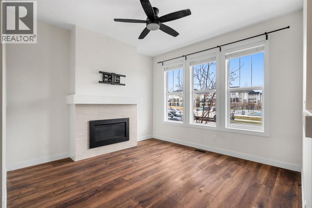 321 South Point Green, Airdrie, Alberta  T4B 4L1 - Photo 4 - A2305300