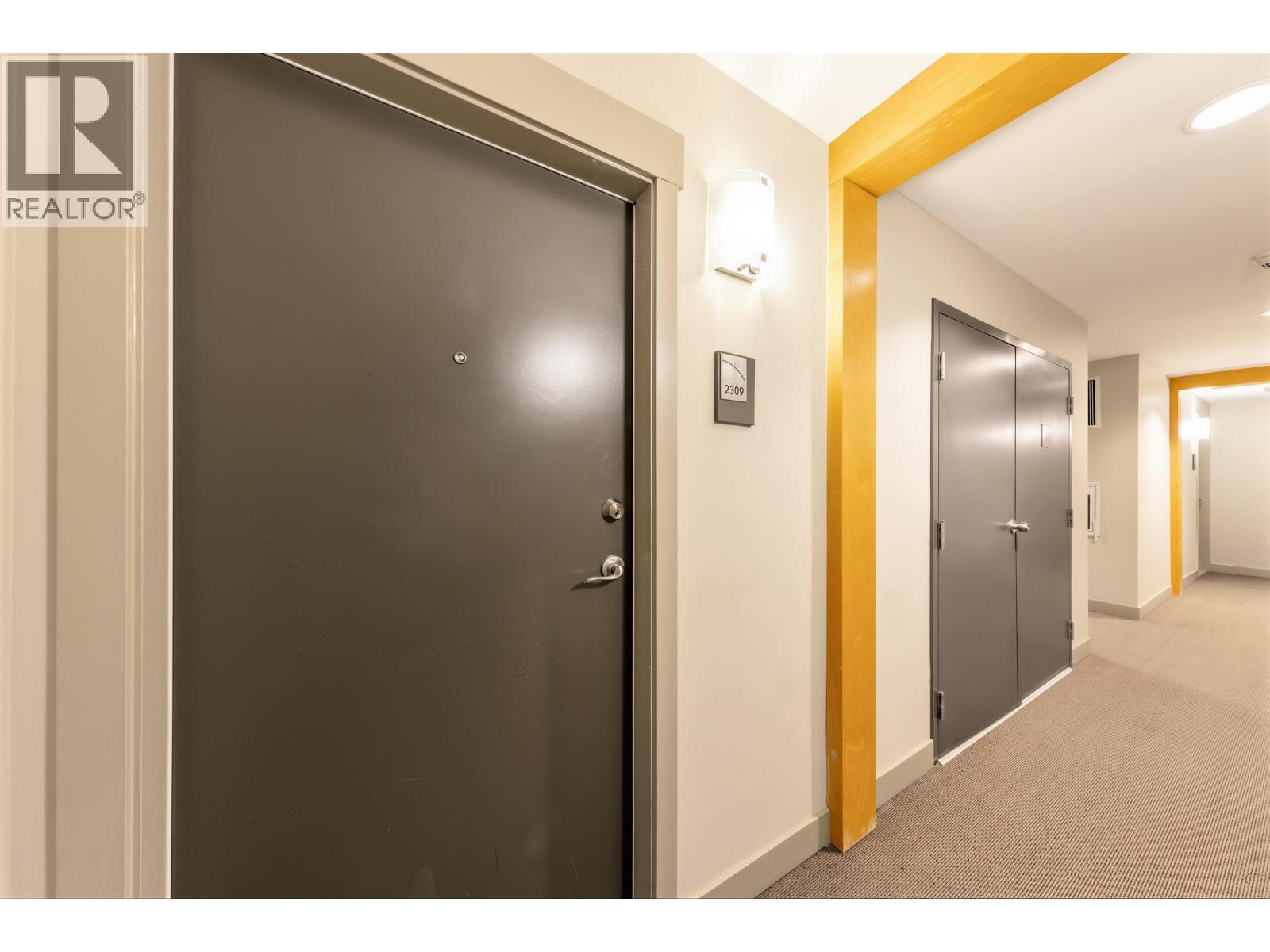 2309 7088 18th Avenue, Burnaby, British Columbia  V3N 0A2 - Photo 2 - R3115918