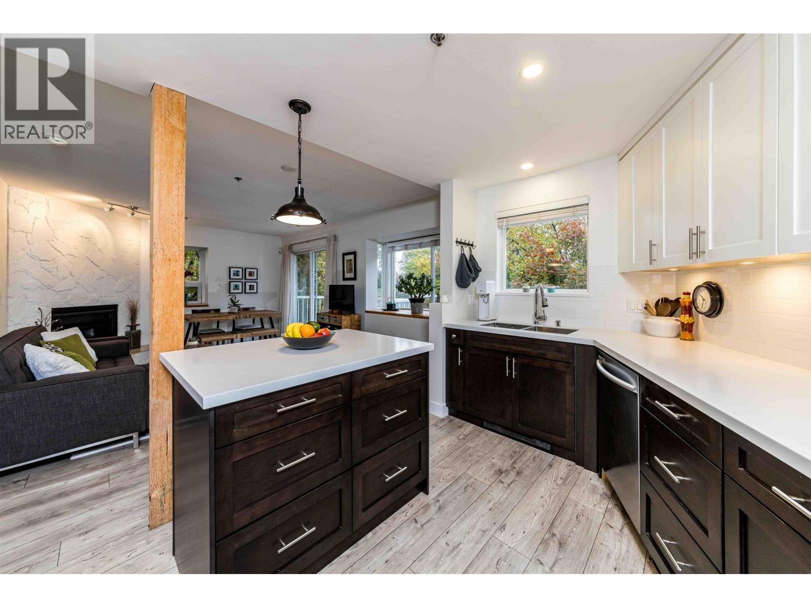 401 2295 Pandora Street, Vancouver, British Columbia  V5L 1N6 - Photo 4 - R3115923