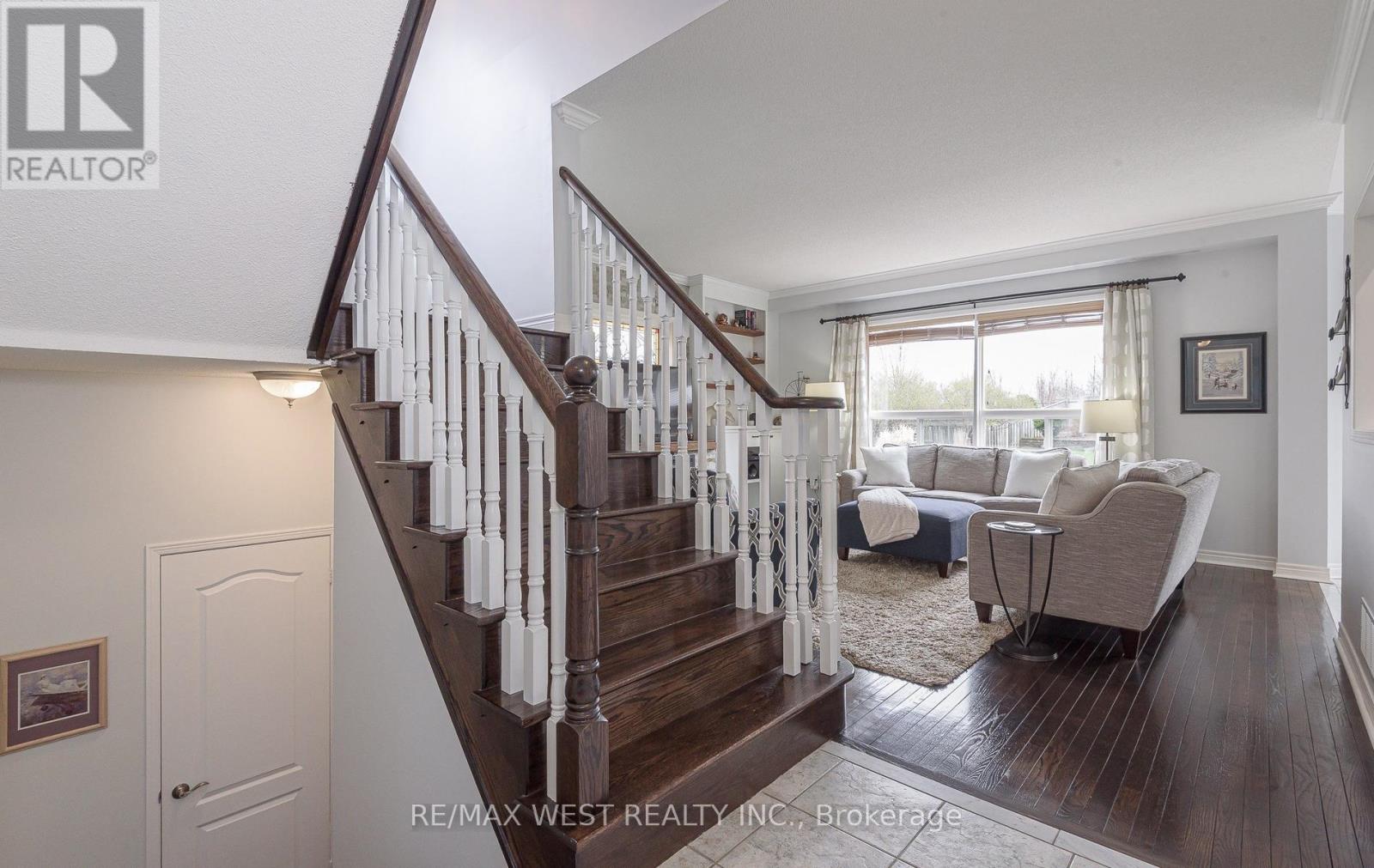 15 Virginia Drive, Brampton, Ontario  L7A 2E6 - Photo 11 - W12997424