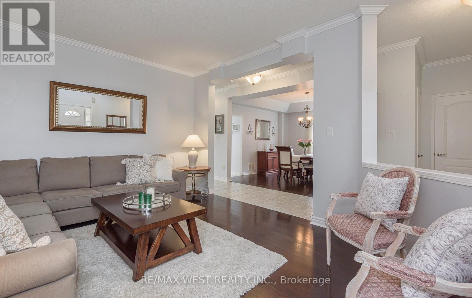 15 Virginia Drive, Brampton, Ontario  L7A 2E6 - Photo 7 - W12997424