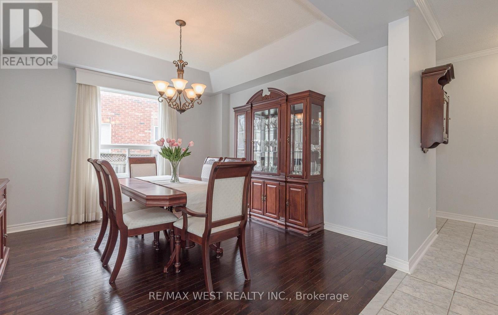 15 Virginia Drive, Brampton, Ontario  L7A 2E6 - Photo 8 - W12997424