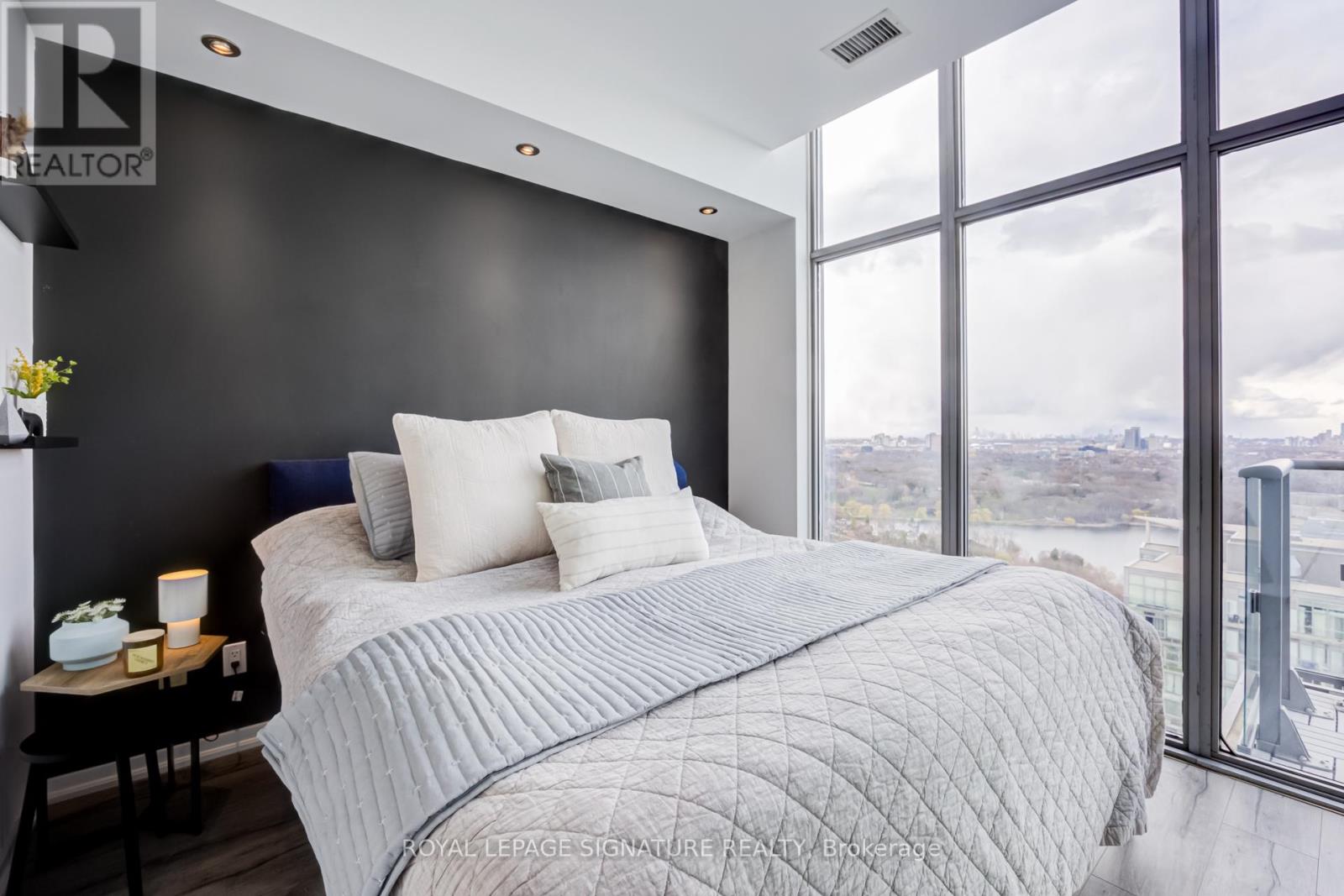 3513 - 105 The Queensway, Toronto, Ontario  M6S 5B5 - Photo 14 - W13035376