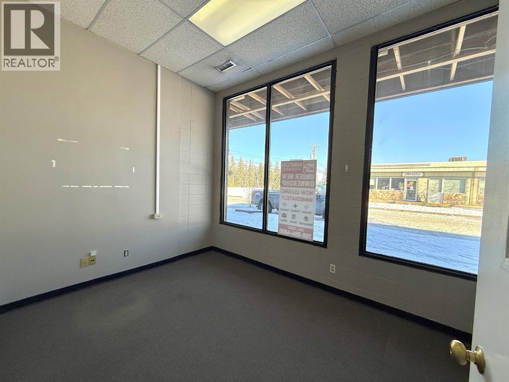 Bay 4/5, 105 Government Road, Hinton, Alberta  T7V 1B7 - Photo 2 - A2271559