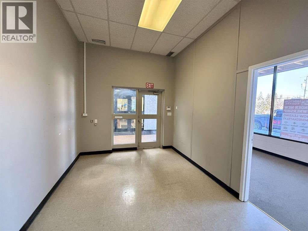 Bay 4/5, 105 Government Road, Hinton, Alberta  T7V 1B7 - Photo 3 - A2271559