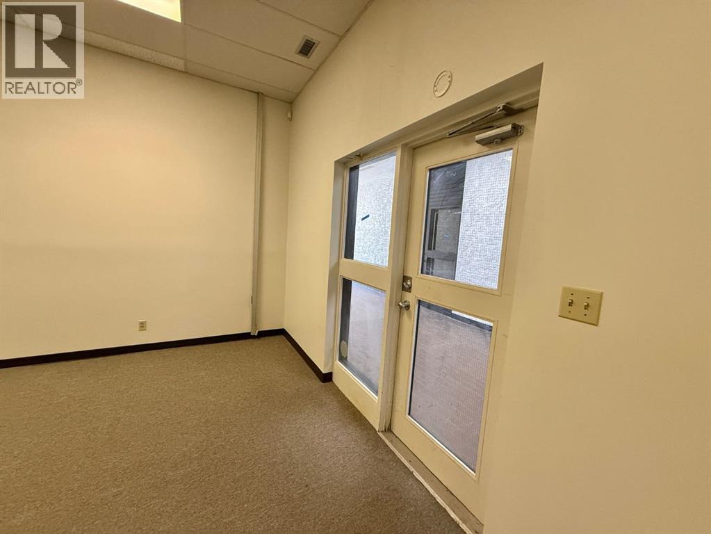 Bay 4/5, 105 Government Road, Hinton, Alberta  T7V 1B7 - Photo 8 - A2271559