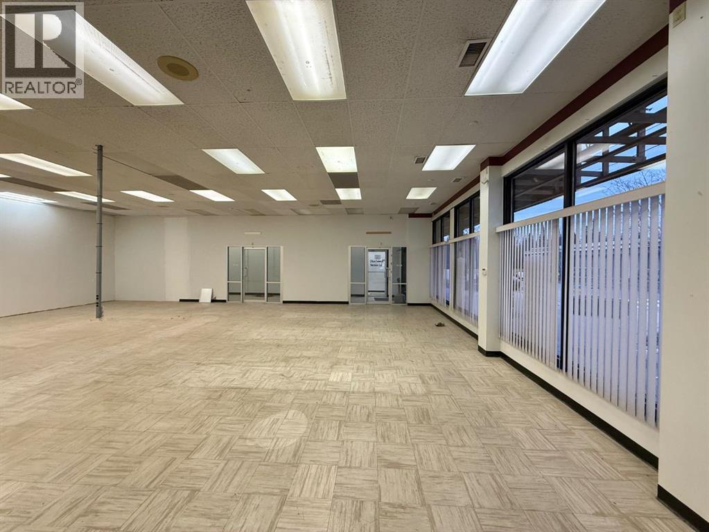 Bay 1, 111 Government Road, Hinton, Alberta  T7V 1B7 - Photo 3 - A2271561