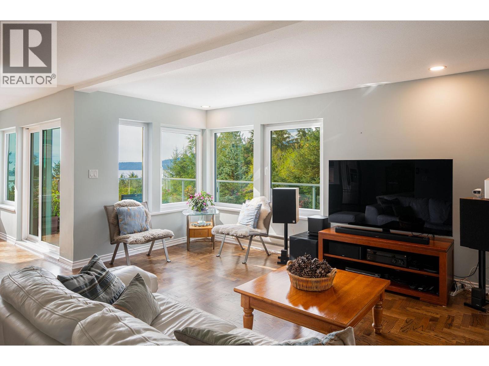 1597 Isle View Lane, Bowen Island, British Columbia  V0N 1G2 - Photo 3 - R3115921