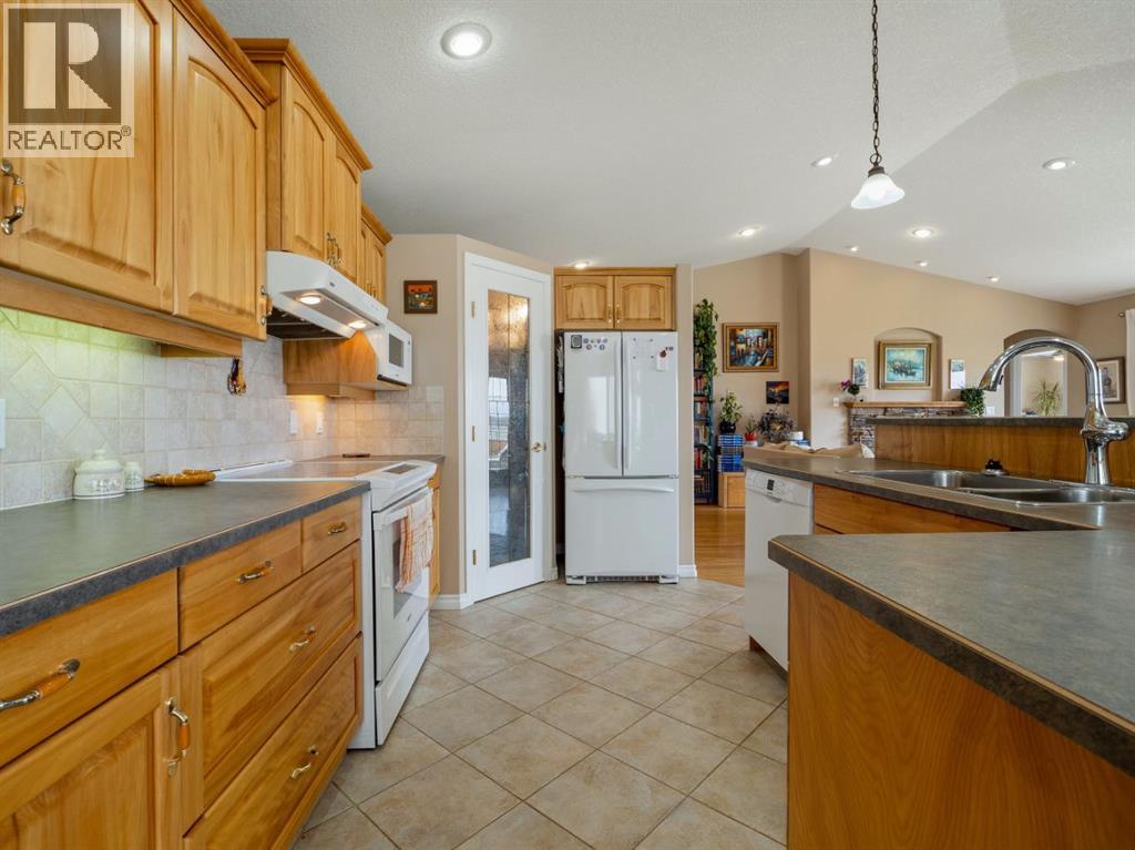 44 Canyon Boulevard W, Lethbridge, Alberta  T1K 6X6 - Photo 16 - A2299884